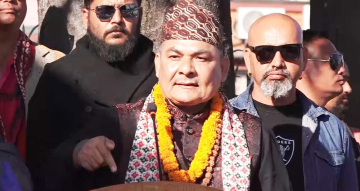 दुर्गा प्रसाईंको चुनौती –   प्रदेश खारेज र राजसंस्थाका विषयमा जनमतसंग्रह गरौँ