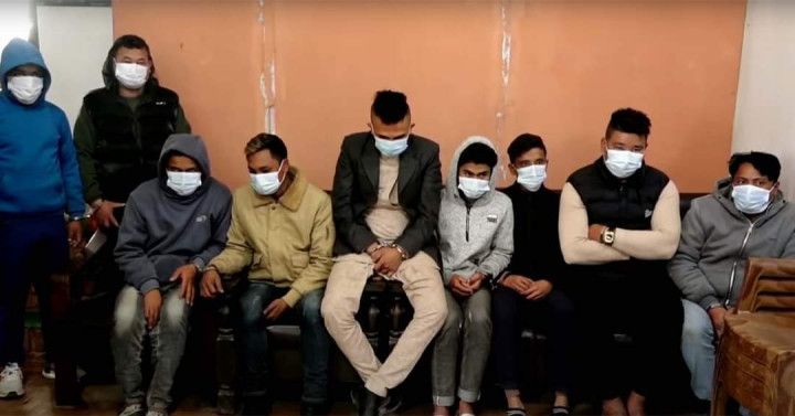 नक्कली रक्सी बनाएर बेच्ने ९ जना पक्राउ