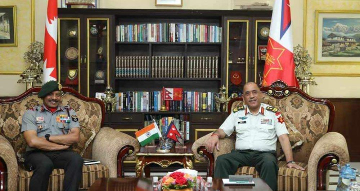 प्रधान सेनापति शर्मा र भारतीय लेफ्टिनेन्ट जनरल नायरबीच भेटवार्ता