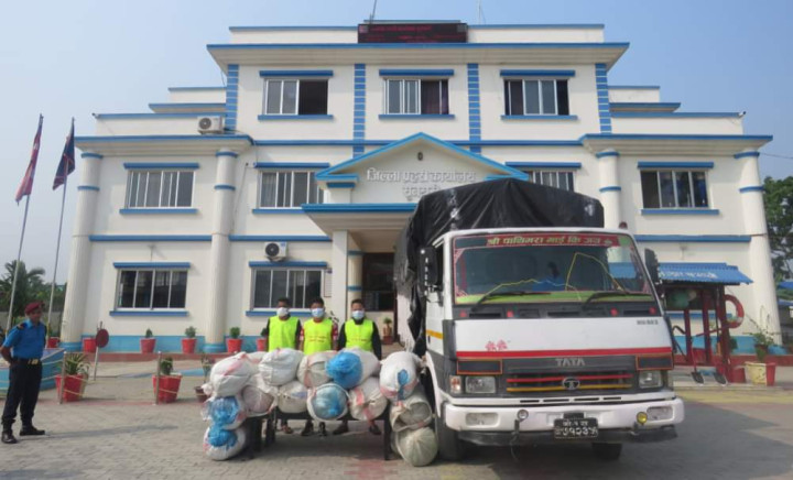 ४ सय ४० केजी गाँजासहित तीन पक्राउ