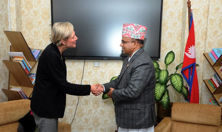 नेपाली वायुसेवामाथिको प्रतिबन्ध खुलाउन ईयूका राजदूतसँग पर्यटनमन्त्रीको आग्रह