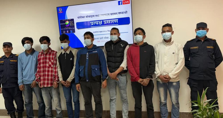 चोरीका २७१ थान मोबाइलसहित ७ जना पक्राउ