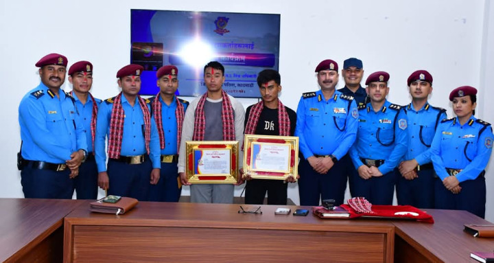 विष्णुमती खोलाबाट महिलाको उद्धार गर्ने ५ जना भए सम्मानित