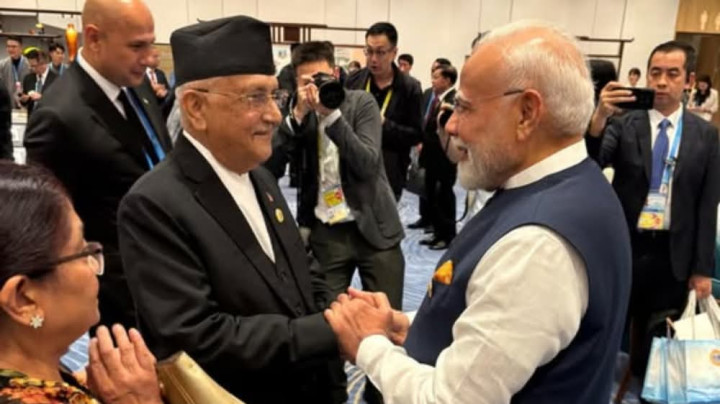 मोदी र ओलीको भेटघाट