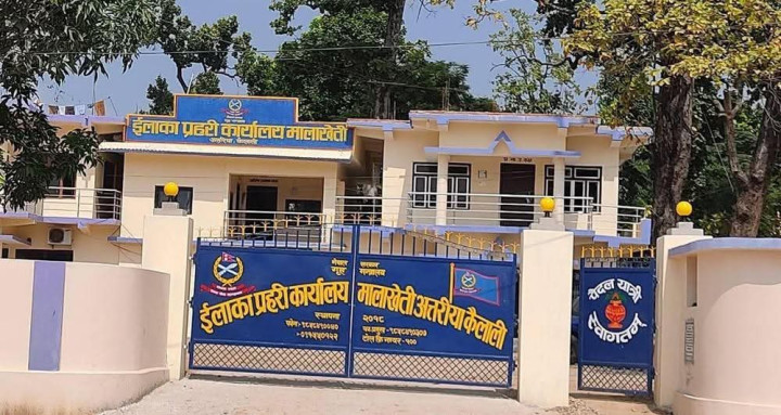 काठमाडौंबाट लुटिएका प्रहरीका दुई पेस्तोल कैलालीमा भेटिए, चारजना पक्राउ