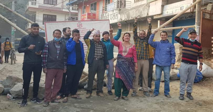 कपनको खरिबोट-जगडोल सडक स्थानीयद्वारा अवरुद्ध