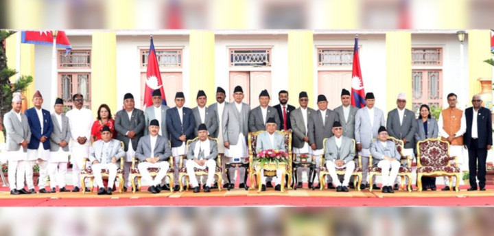 नयाँ सरकारका मन्त्रीहरू