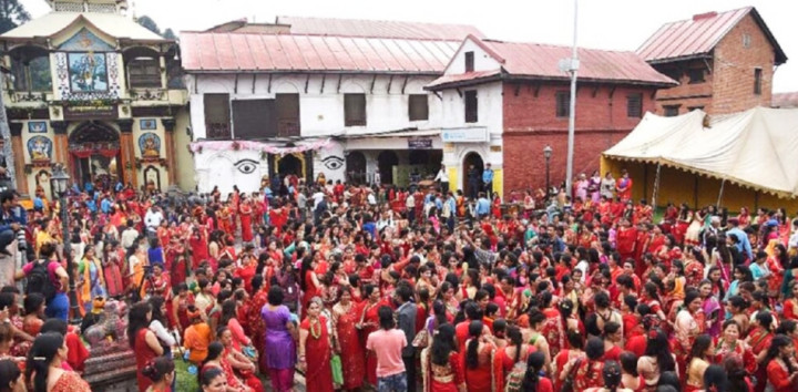 आज साउनको अन्तिम सोमवार, पशुपतिनाथसहित शिवालयमा भक्तजनको भीड
