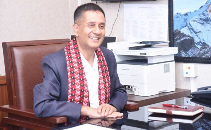काठमाडौं महानगरका प्रमुख प्रशासकीय अधिकृत गुरागाइले गरे पदवहाली